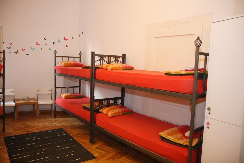 Time Hostel Beograd Bagian luar foto