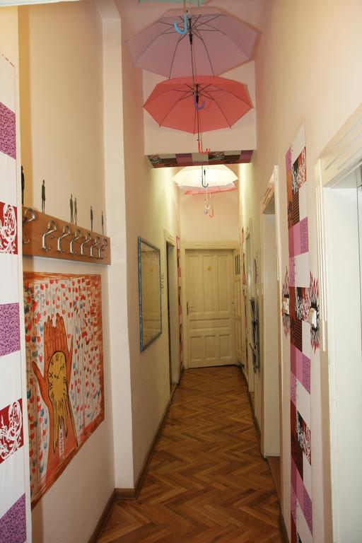 Time Hostel Beograd Bagian luar foto