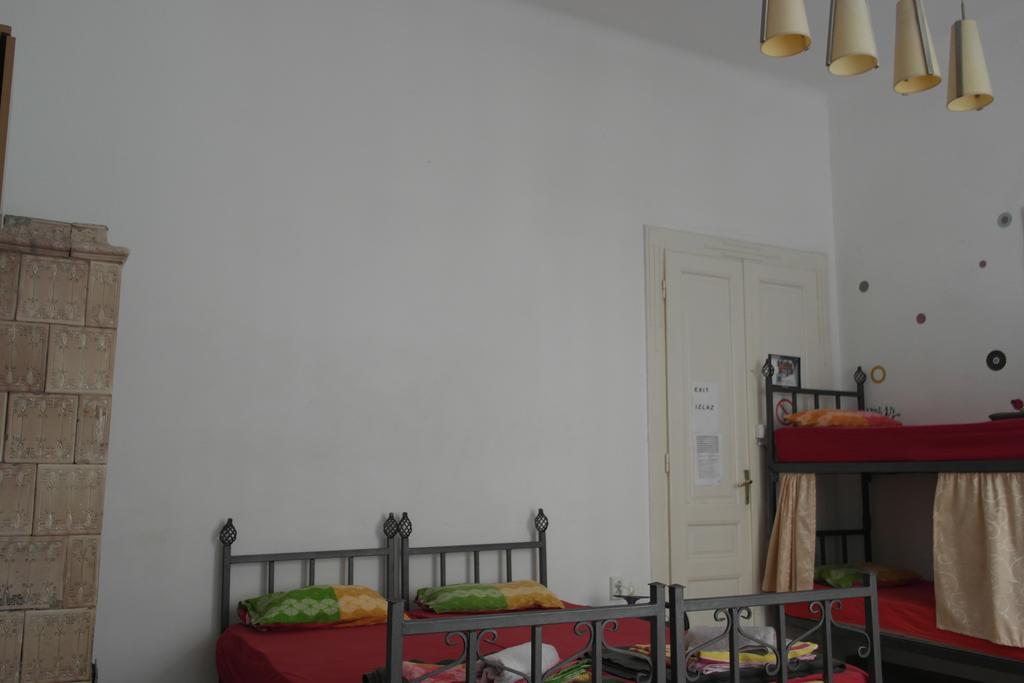 Time Hostel Beograd Bagian luar foto